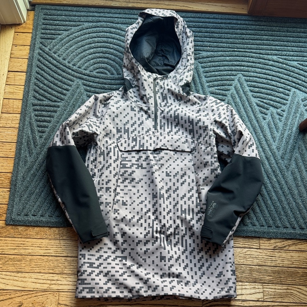 Mountain Hardwear women’s ski jacket